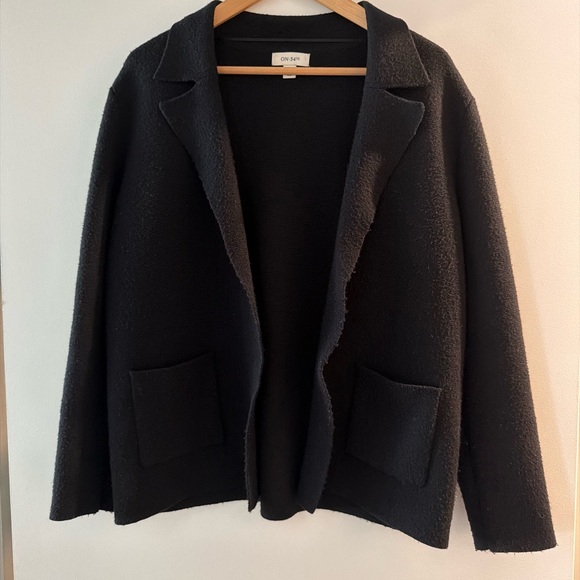 Chic Black Fuzzy Cardigan with Collar - Picture 5 of 5